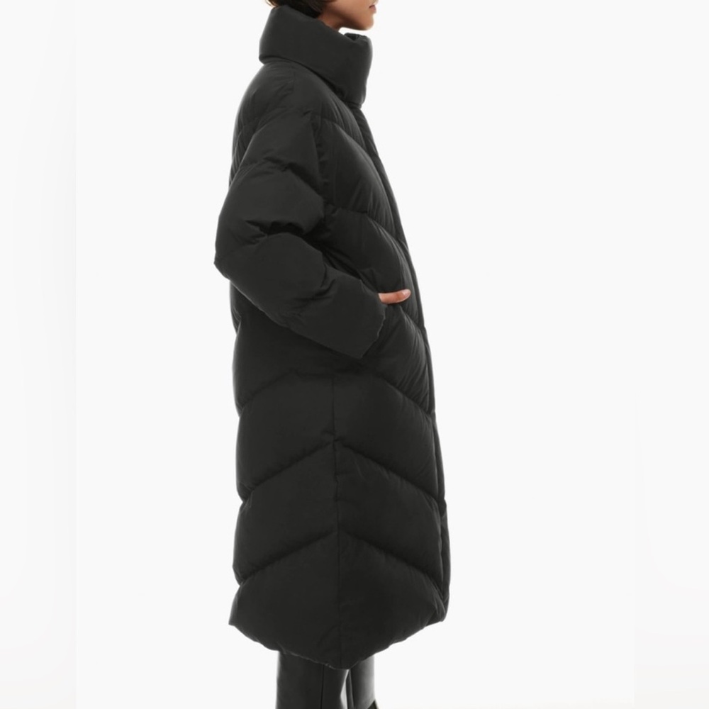 Aritzia Wilfred Black Long Puffer Jacket
No low balling please